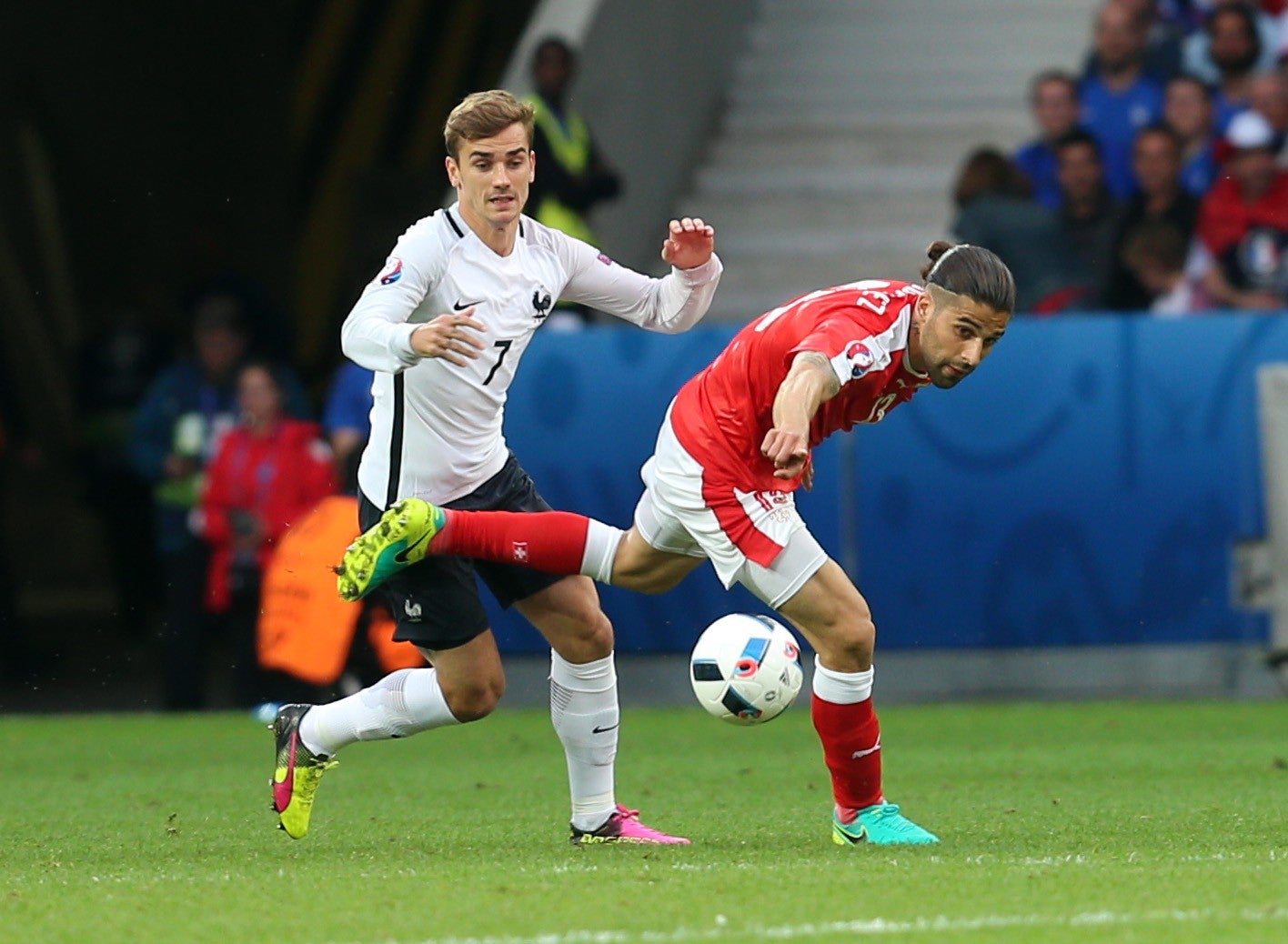 Francia seduce sin goles ante Suiza, que también alcanza los octavos Francia seduce sin goles ante Suiza, que también alcanza los octavos