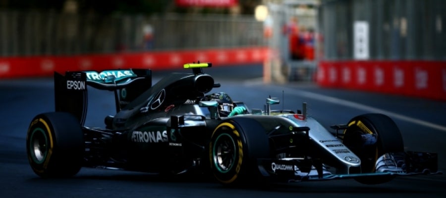 Rosberg luce Mercedes en Bakú Rosberg luce Mercedes en Bakú