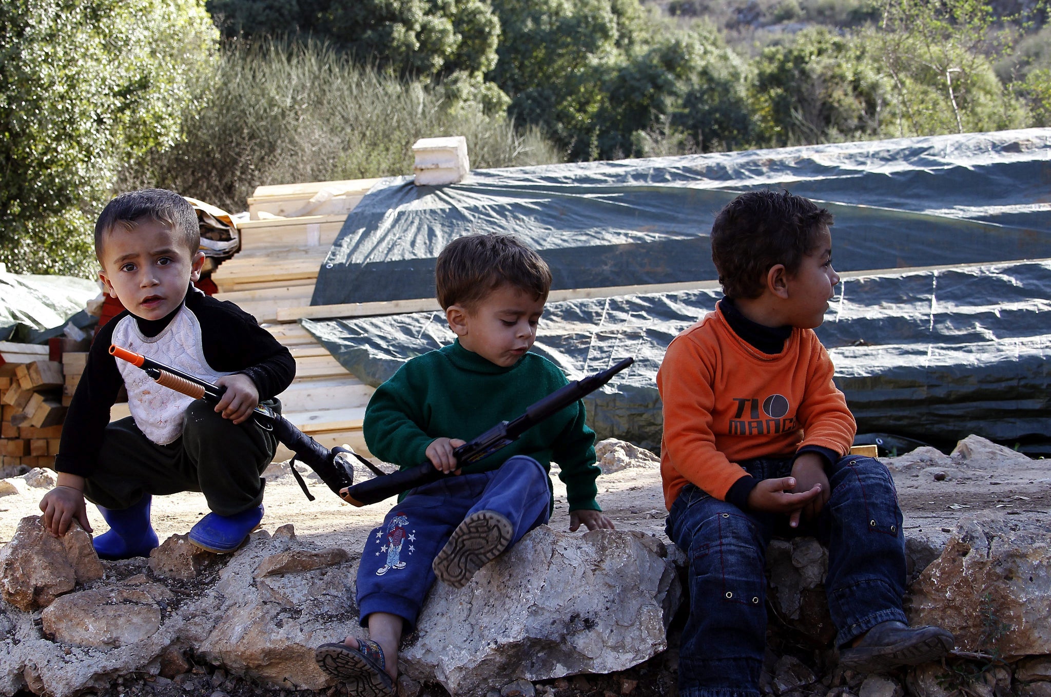 Save the Children denuncia que los niños refugiados viven en campos hacinados Save the Children denuncia que los niños refugiados viven en campos hacinados