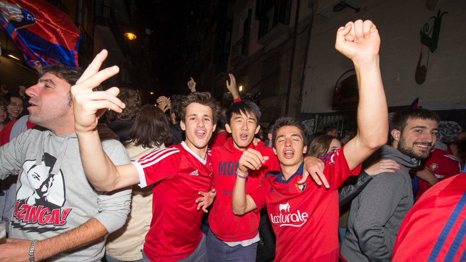 Pamplona festeja el ascenso en la Plaza del Castillo Pamplona festeja el ascenso en la Plaza del Castillo