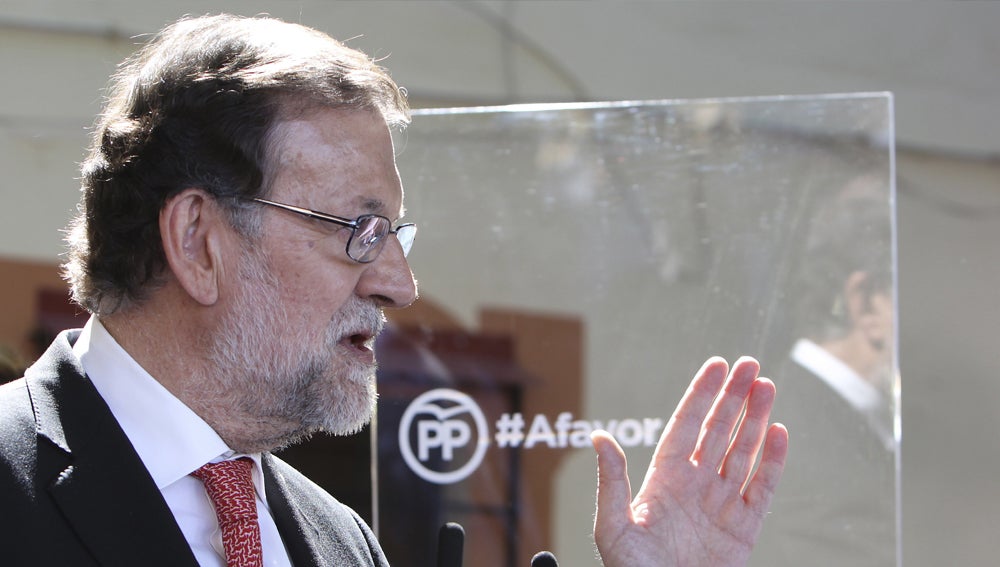 Rajoy augura mal resultado y crisis para PSOE y C's por no aceptar coalición Rajoy augura mal resultado y crisis para PSOE y C's por no aceptar coalición