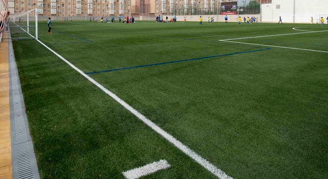 El CP San Cristóbal retira el carnet de socio y prohíbe la entrada al campo a la persona que profirió insultos machistas al trío arbitral femenino El CP San Cristóbal retira el carnet de socio y prohíbe la entrada al campo a la persona que profirió insultos machistas al trío arbitral femenino