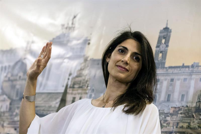 La populista Virginia Raggi será la primera alcaldesa de Roma La populista Virginia Raggi será la primera alcaldesa de Roma