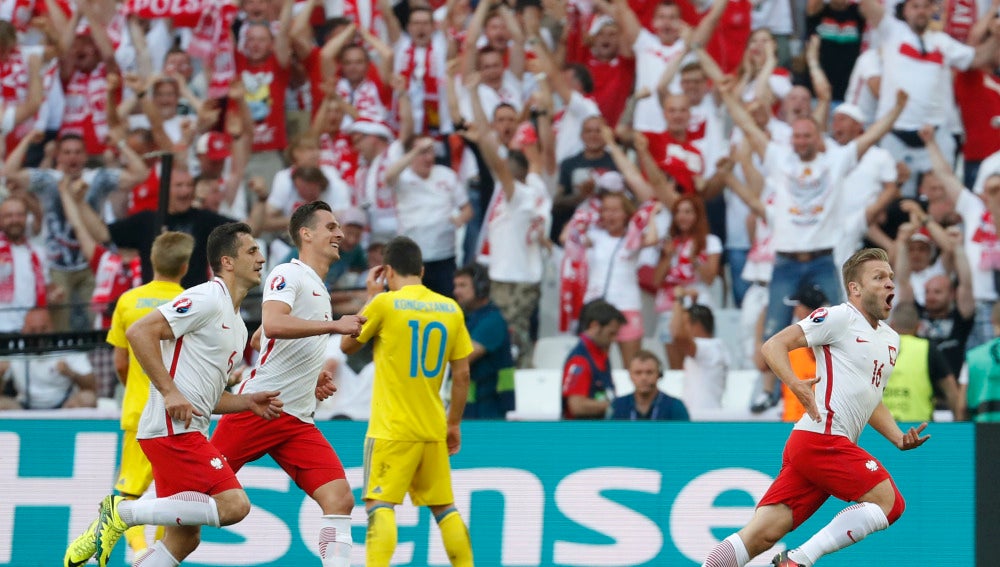 Blaszczykowski celebra su decisivo gol ante Ucrania