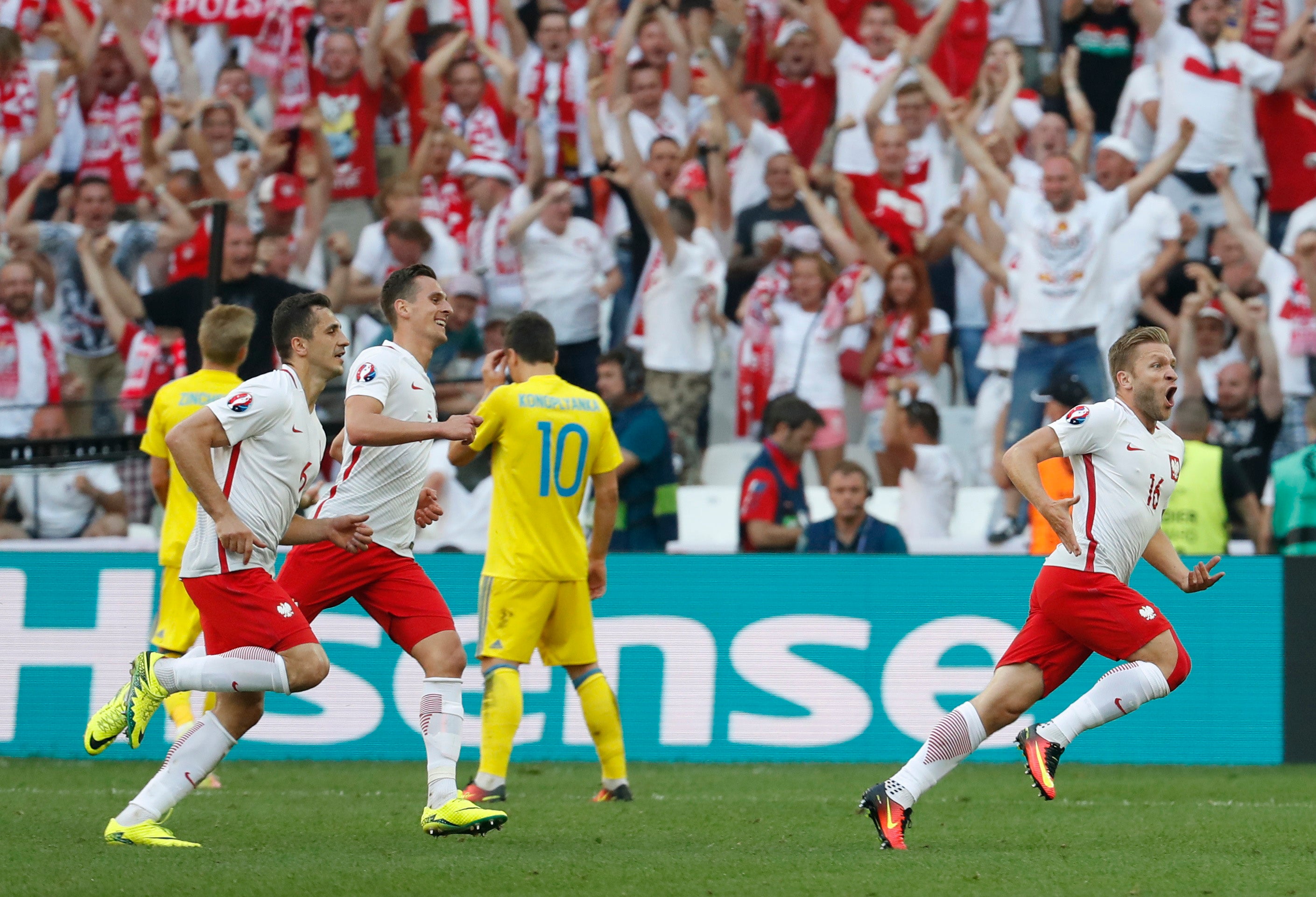 Polonia vence a Ucrania y se enfrentará a Suiza Polonia vence a Ucrania y se enfrentará a Suiza