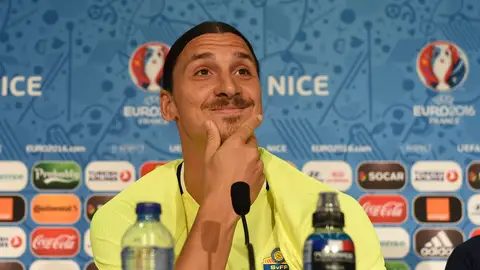 Ibrahimovic, en rueda de prensa Ibrahimovic, en rueda de prensa