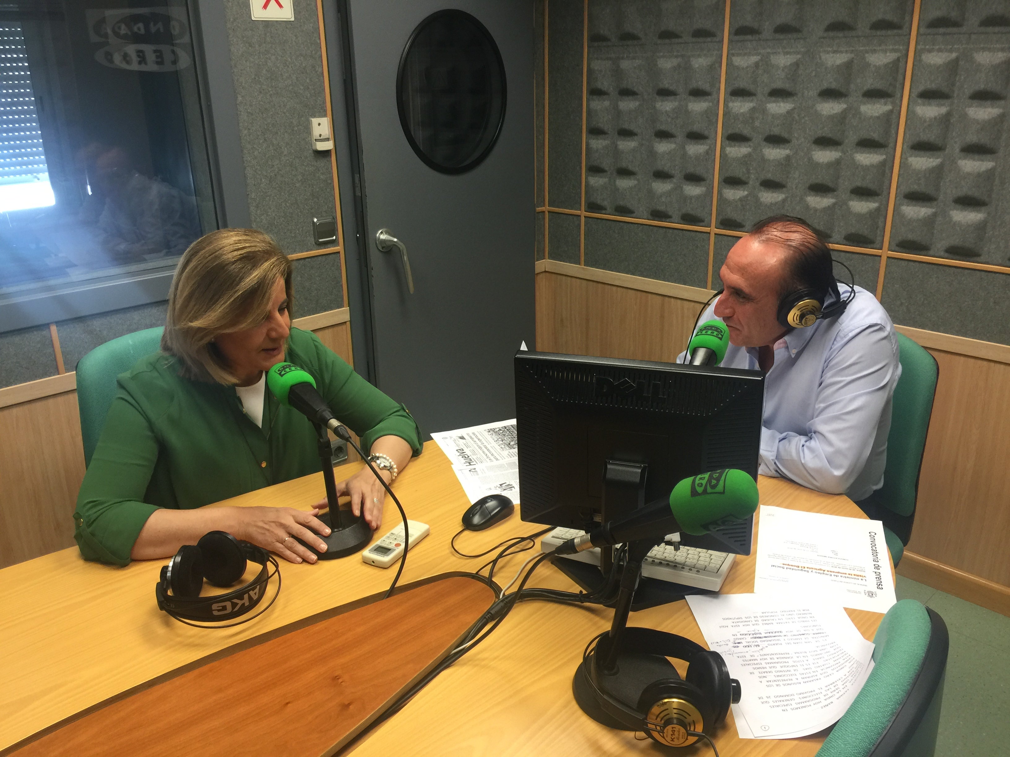 Entrevista con la Ministra Fátima Báñez en Huelva en la Onda 21/06/16 Entrevista con la Ministra Fátima Báñez en Huelva en la Onda 21/06/16