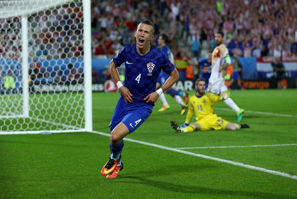 Croacia 2 - 1 España. Croacia remonta y deja a España segunda de grupo Croacia 2 - 1 España. Croacia remonta y deja a España segunda de grupo