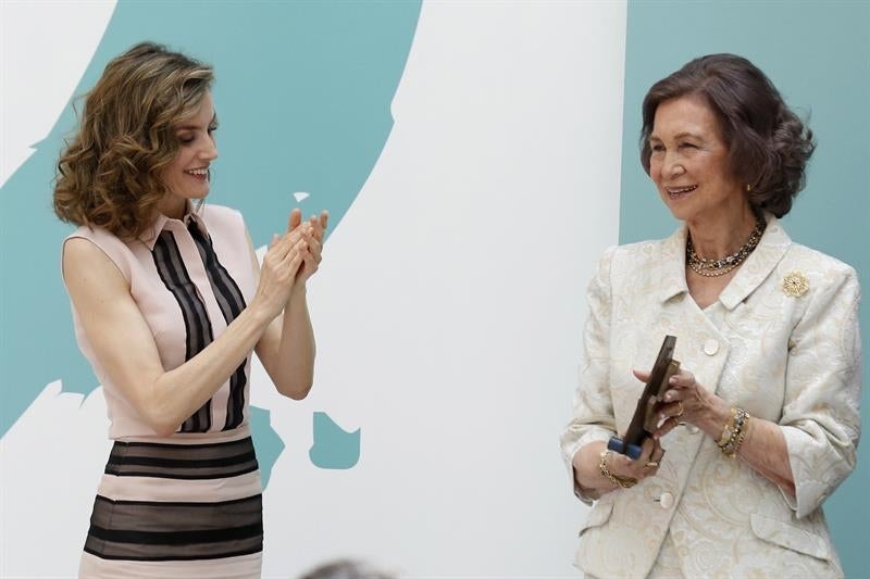 La Reina rinde homenaje a Doña Sofía por sus 30 años de apoyo a la FAD La Reina rinde homenaje a Doña Sofía por sus 30 años de apoyo a la FAD