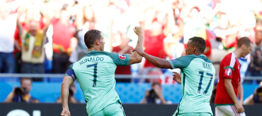 Cristiano celebra uno de sus goles ante Hungría Cristiano celebra uno de sus goles ante Hungría