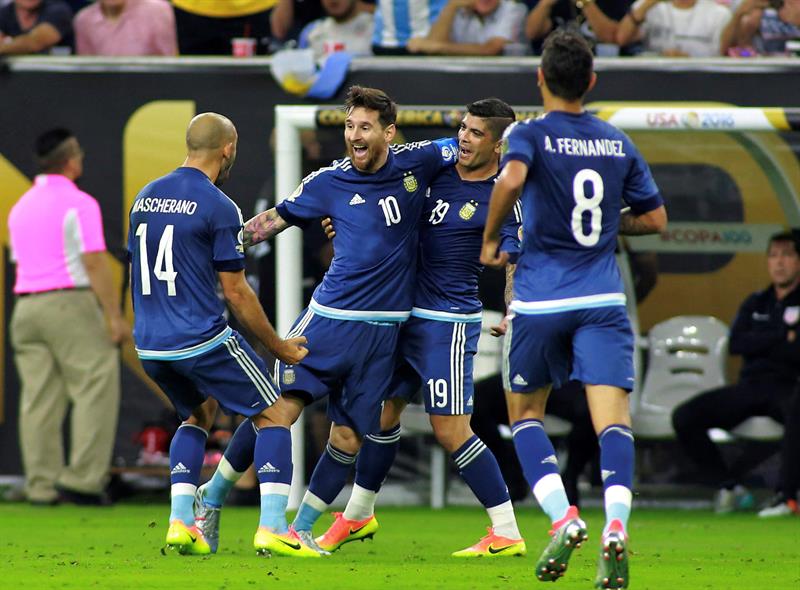 Messi enseña a Argentina el camino a su tercera final consecutiva Messi enseña a Argentina el camino a su tercera final consecutiva