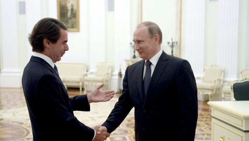Aznar junto a Vladimir Putin