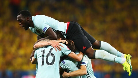 &Eacute;xtasis belga tras el tanto de Nainggolan