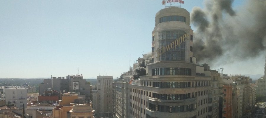 Un incendio en el edificio Capitol de Gran Vía Un incendio en el edificio Capitol de Gran Vía
