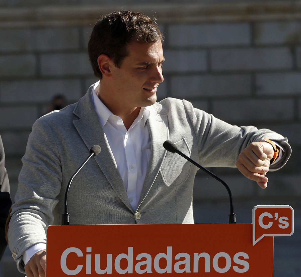 Rivera admite que se reunió con De Alfonso pero para que actuara "contra la corrupción" Rivera admite que se reunió con De Alfonso pero para que actuara "contra la corrupción"