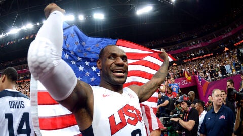 LeBron James, celebrando el oro en los JJOO de Londres