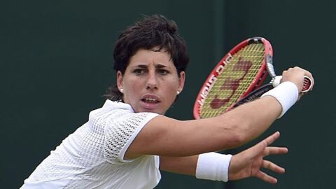 Carla Su&aacute;rez en un partido de Wimbledon