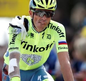 Alberto Contador, tras su caída en la Primera Etapa del Tour de Francia Alberto Contador, tras su caída en la Primera Etapa del Tour de Francia