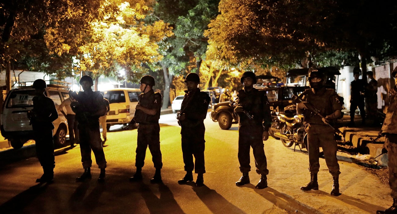 Investigan la violación masiva a una mujer por votar a un partido de la oposición en Bangladesh Investigan la violación masiva a una mujer por votar a un partido de la oposición en Bangladesh