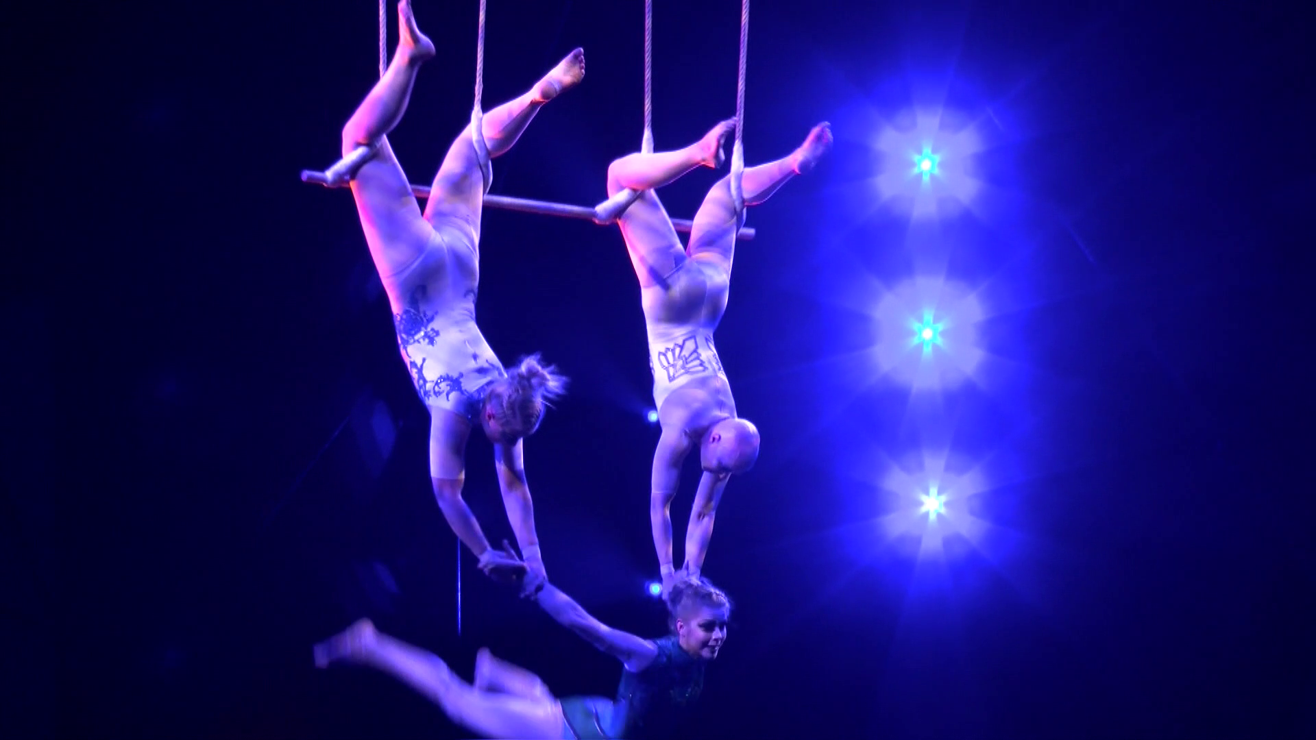 Oyentes: "El 'Cirque du Soleil' es algo para no perderse" Oyentes: "El 'Cirque du Soleil' es algo para no perderse"