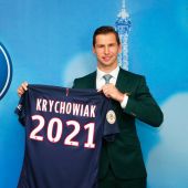 Krychowiak posa con la camiseta del PSG