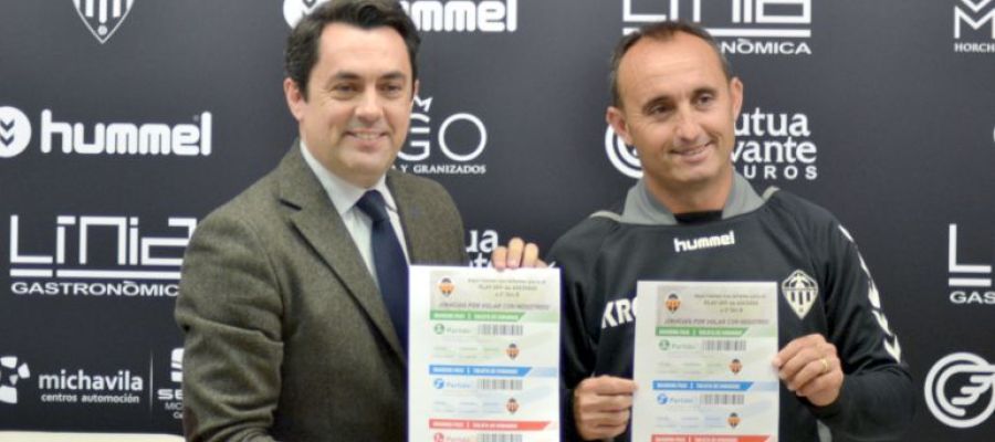 Kiko Ramírez, en un acto junto al ex director general del club, Jordi Bruixola Kiko Ramírez, en un acto junto al ex director general del club, Jordi Bruixola