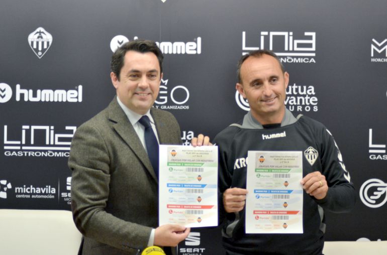 Kiko Ramírez considera abusivas las cláusulas del contrato que le ofrecía el Castellón Kiko Ramírez considera abusivas las cláusulas del contrato que le ofrecía el Castellón