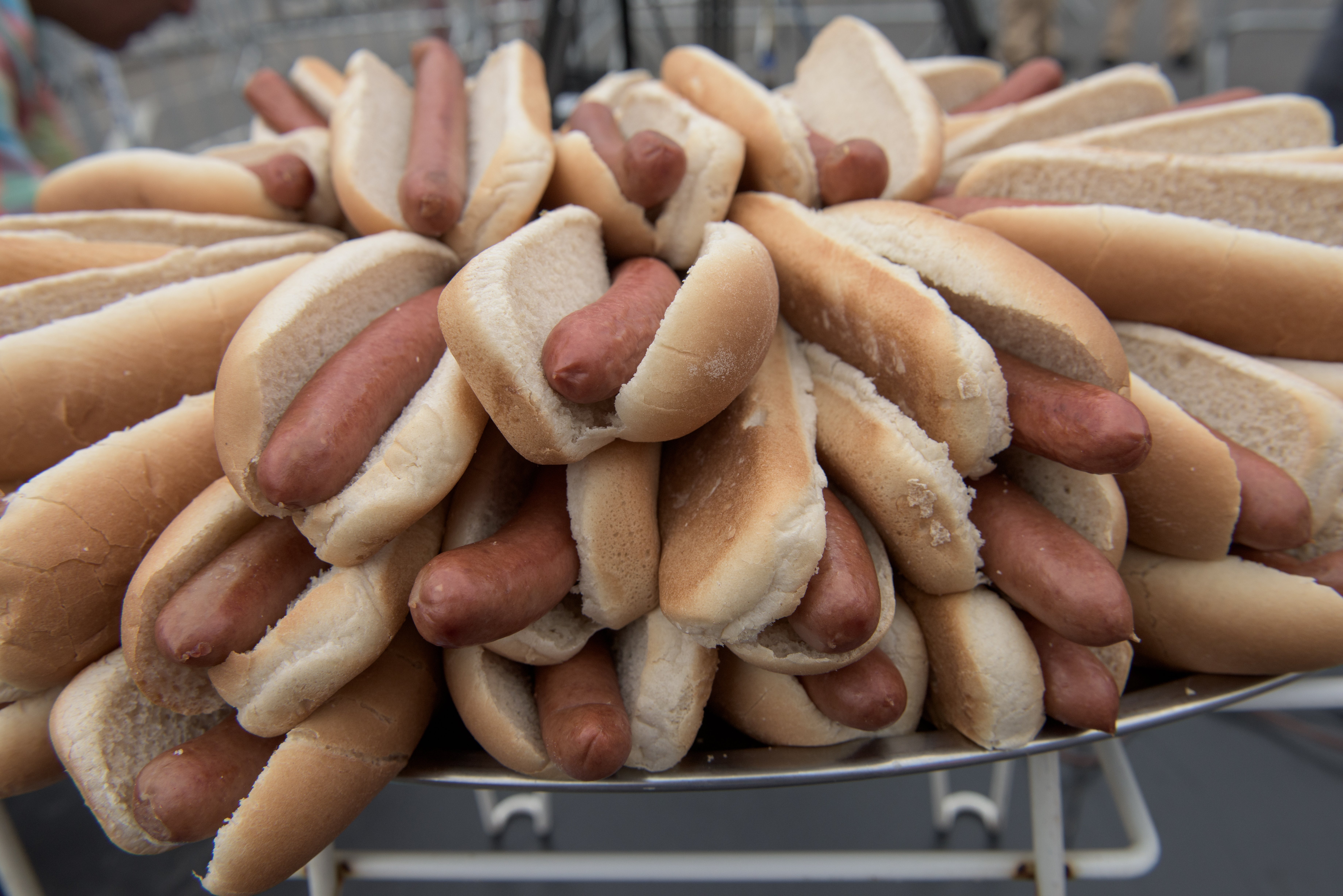 La competición de quién come más rápido perritos calientes, entre las tradiciones del 4 de julio La competición de quién come más rápido perritos calientes, entre las tradiciones del 4 de julio