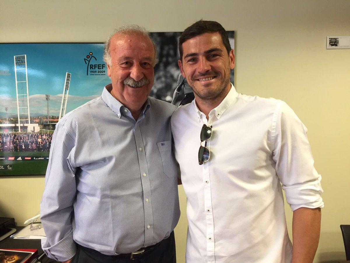 Reencuentro entre Iker Casillas y Vicente del Bosque en la Ciudad del Fútbol Reencuentro entre Iker Casillas y Vicente del Bosque en la Ciudad del Fútbol