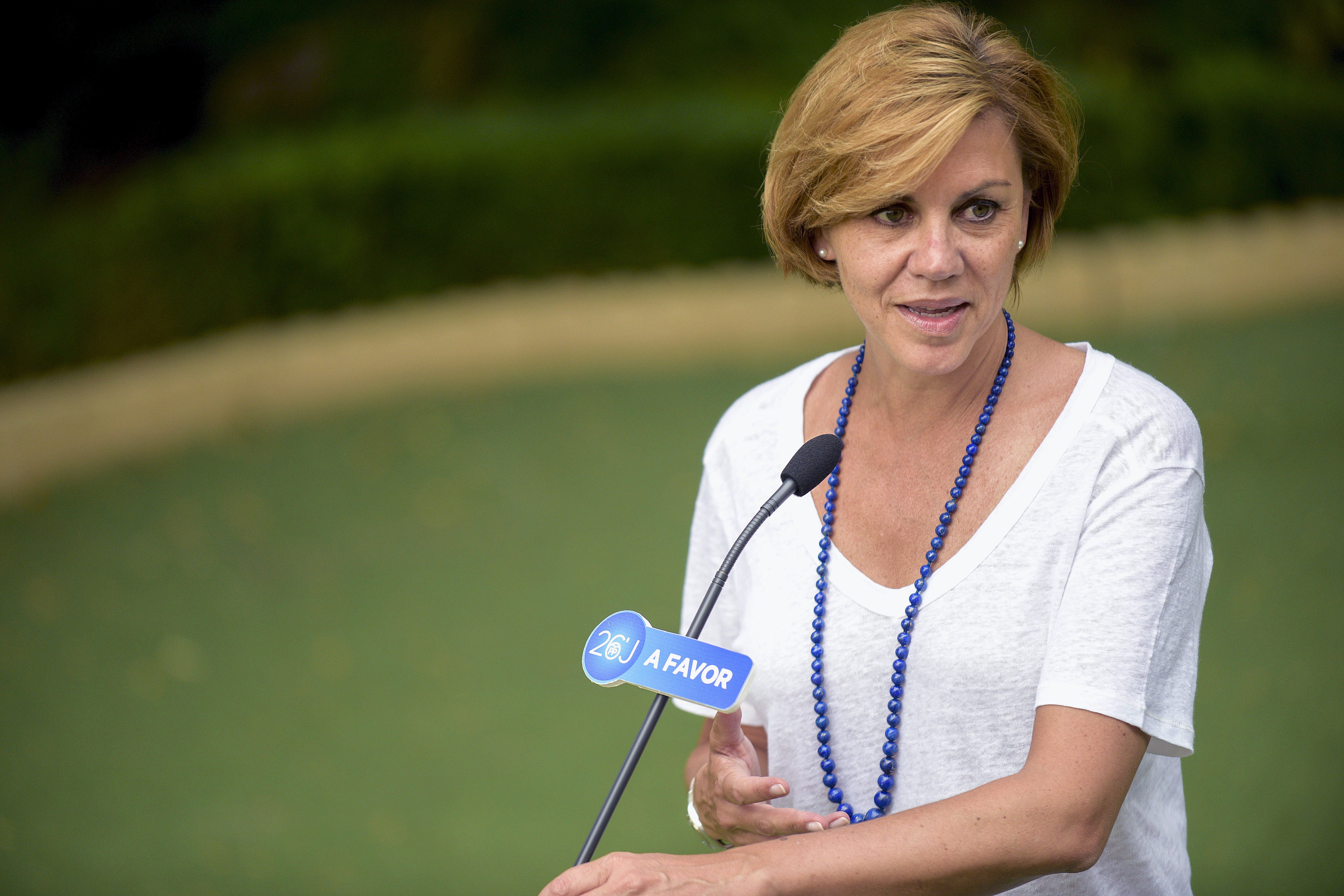 Cospedal: "Hay que ir a la investidura para poder formar Gobierno, no para hacer espectáculos" Cospedal: "Hay que ir a la investidura para poder formar Gobierno, no para hacer espectáculos"