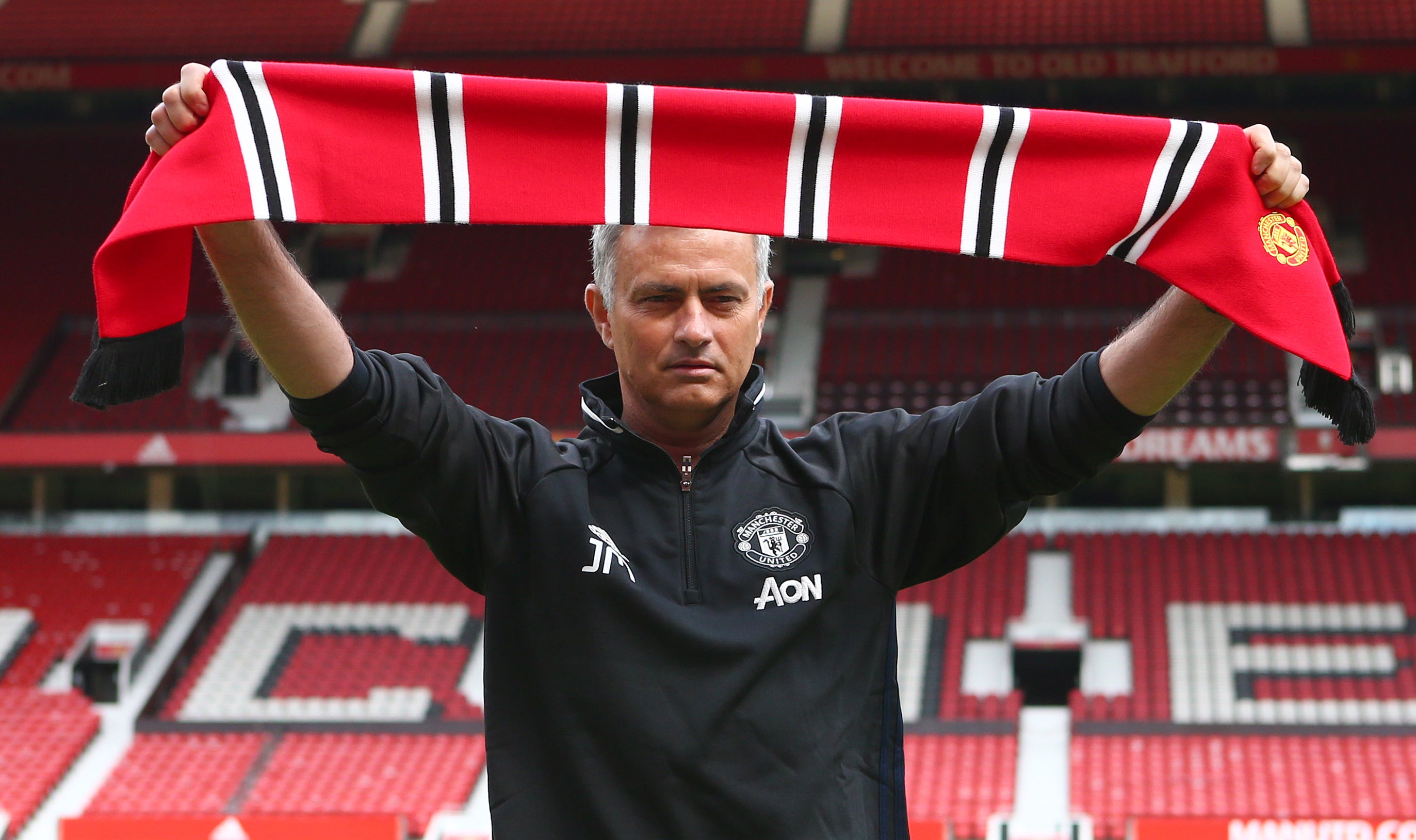 José Mourinho: "El United es un desafío que llega en el momento adecuado de mi carrera" José Mourinho: "El United es un desafío que llega en el momento adecuado de mi carrera"