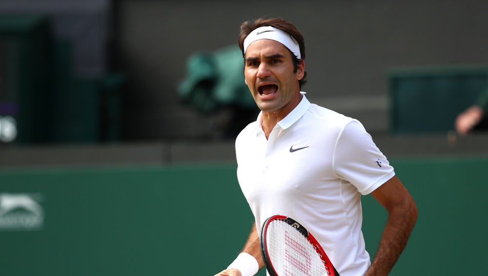 Roger Federer celebra el triunfo en Wimbledon