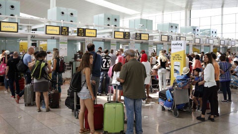 Primer d&iacute;a sin cancelaciones en Vueling tras entrar en vigor el plan de contingencia 