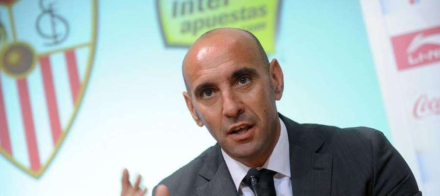 Monchi en rueda de prensa Monchi en rueda de prensa