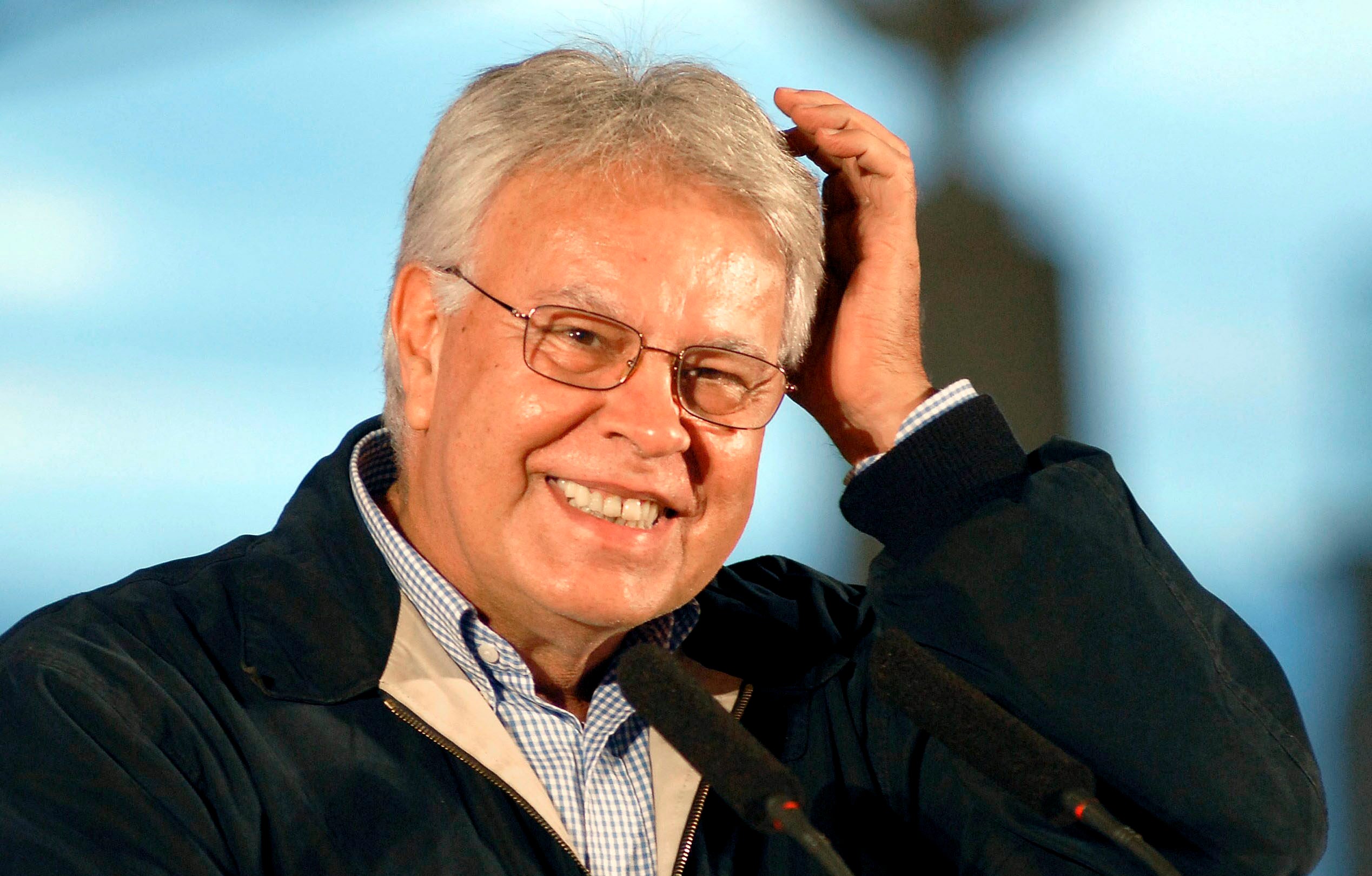 Felipe González plantea al PP que presenten otro candidato ante el fracaso de Rajoy Felipe González plantea al PP que presenten otro candidato ante el fracaso de Rajoy