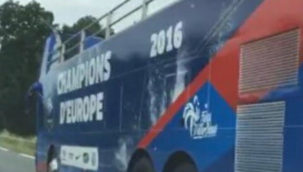El bus de campeón de Eurocopa 2016 de Francia