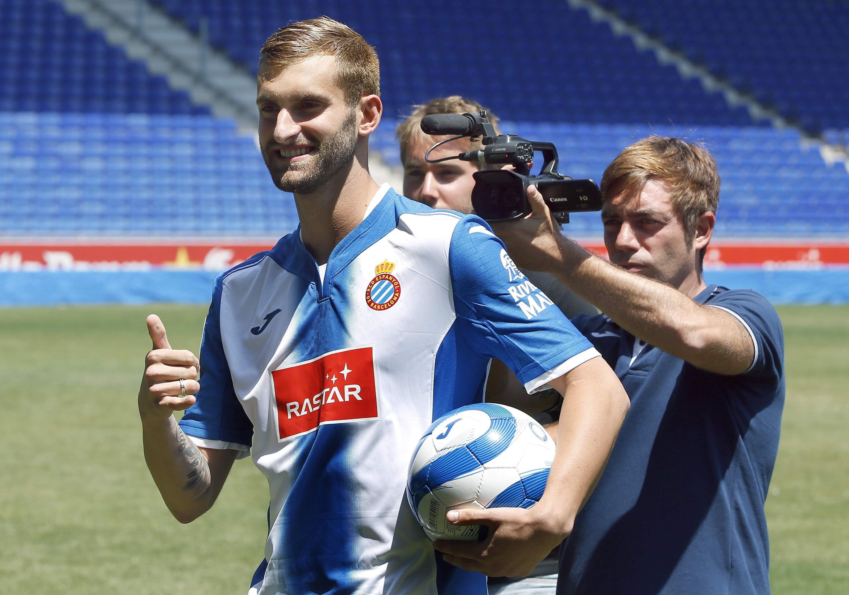 Baptistao: "Me atrae el proyecto, el técnico y los jugadores del Espanyol" Baptistao: "Me atrae el proyecto, el técnico y los jugadores del Espanyol"