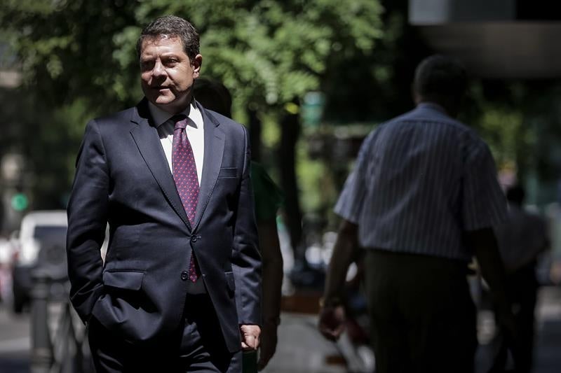 Emiliano García-Page: "Sánchez tiene margen de maniobra para hablar con Rajoy" Emiliano García-Page: "Sánchez tiene margen de maniobra para hablar con Rajoy"