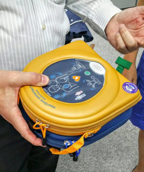 Ilicitanos por Elche pide al tripartito que aclare la ubicación de todos los desfibriladores cuya adquisición ha anunciado Ilicitanos por Elche pide al tripartito que aclare la ubicación de todos los desfibriladores cuya adquisición ha anunciado