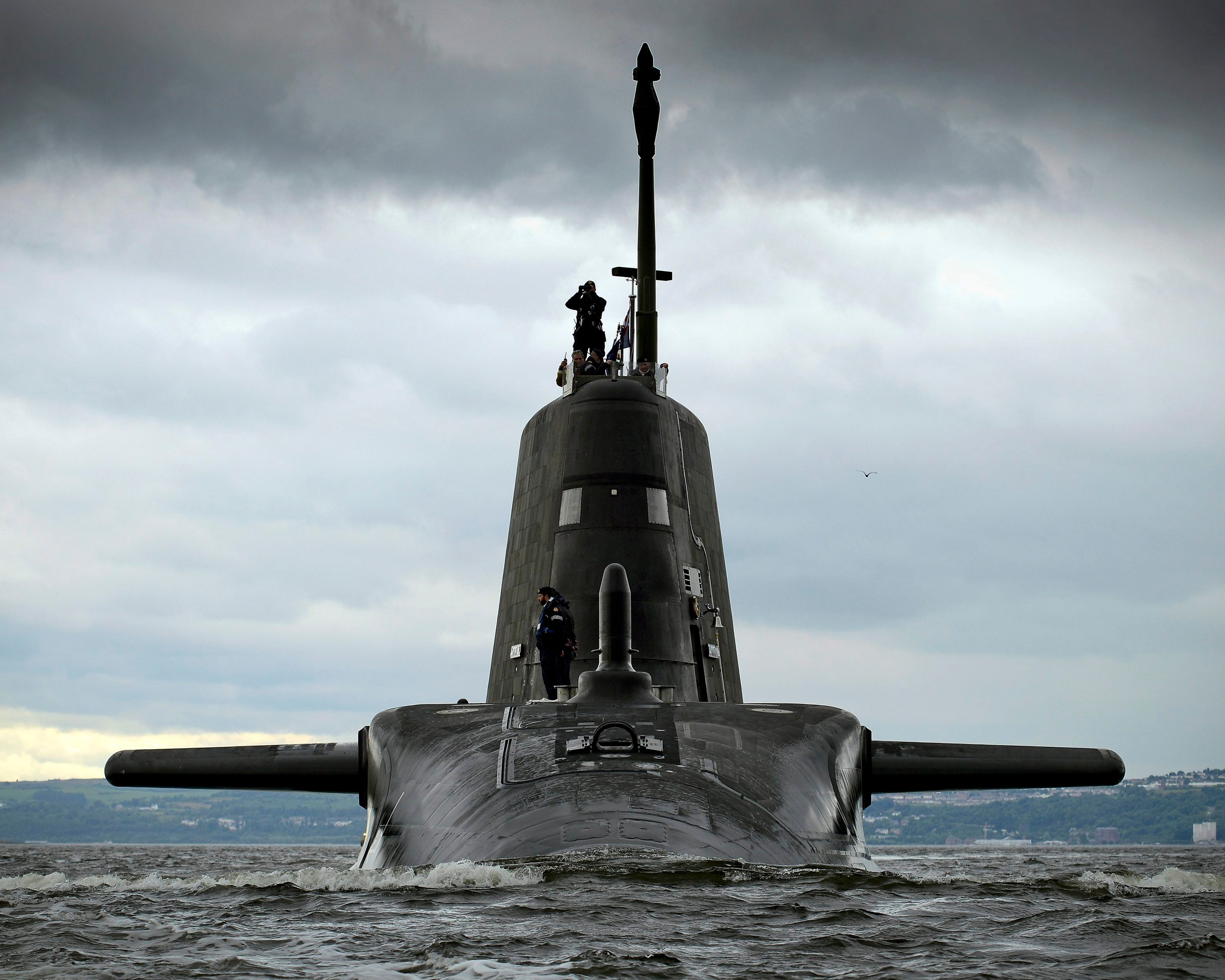 El submarino nuclear británico está "seguro" en Gibraltar y no hay radiación El submarino nuclear británico está "seguro" en Gibraltar y no hay radiación
