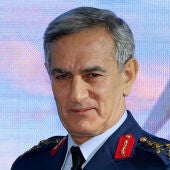 El general Akin Óztürk