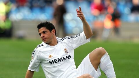 Cicinho en su etapa en el Real Madrid