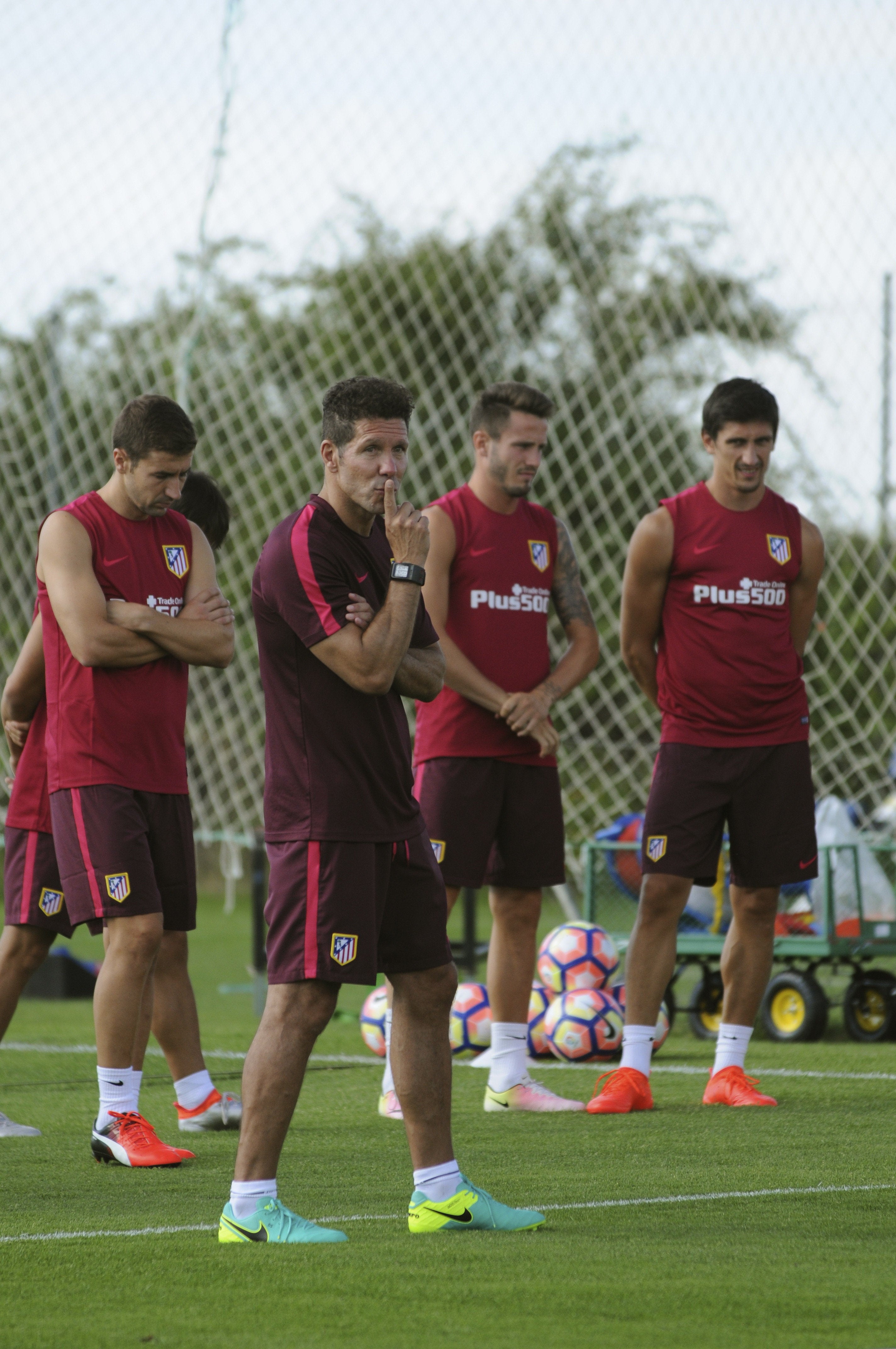 Simeone ya cuenta con Gaitán, Augusto, Juanfran y Koke Simeone ya cuenta con Gaitán, Augusto, Juanfran y Koke