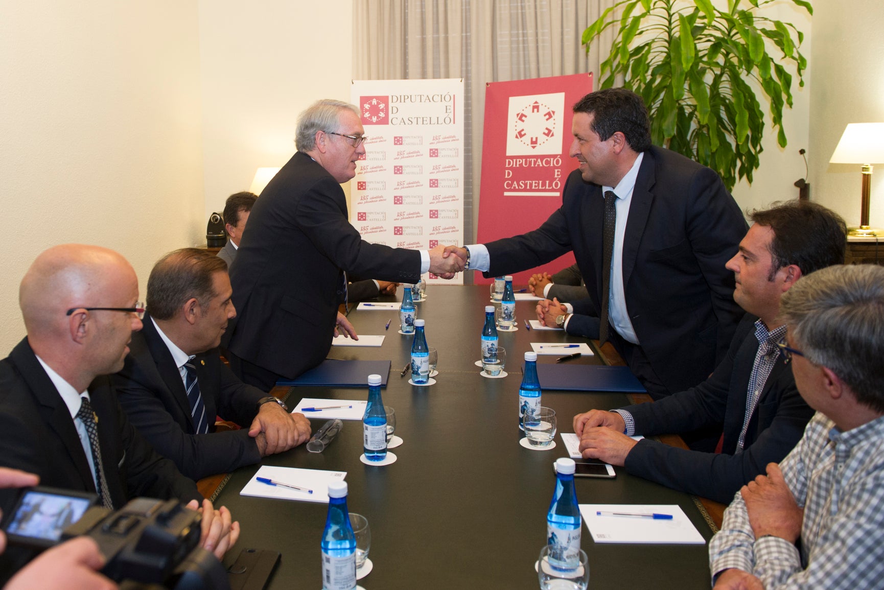 Castellón y Tarragona acuerdan coordinarse para mejorar las carreteras en la zona limítrofe de ambas provincias Castellón y Tarragona acuerdan coordinarse para mejorar las carreteras en la zona limítrofe de ambas provincias
