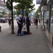 La Policía detiene a un hombre que corría por la calle con un machete en la mano (Alemania)