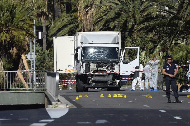 Dos nuevos detenidos en relación con el autor de la masacre de Niza Dos nuevos detenidos en relación con el autor de la masacre de Niza