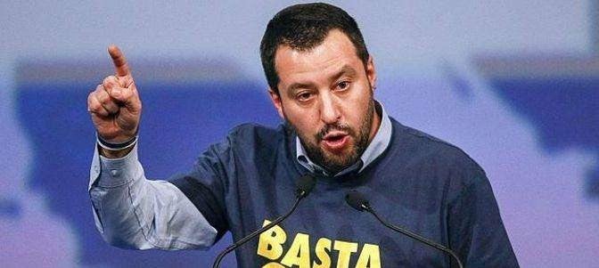 Rubén Amón indulta a Matteo Salvini: "Es un tipo zafio" Rubén Amón indulta a Matteo Salvini: "Es un tipo zafio"