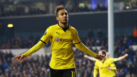 Aubameyang celebra un gol con el Borussia Dortmund
