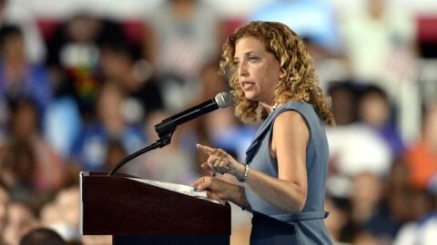 La presidenta del Comit&eacute; Nacional Dem&oacute;crata (DNC, por su sigla en ingl&eacute;s), Debbie Wasserman Schultz
