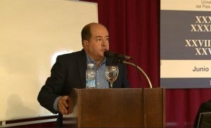 Eduardo Vírgala, catedrático: "No hay obligación jurídica de ir a la investidura" Eduardo Vírgala, catedrático: "No hay obligación jurídica de ir a la investidura"